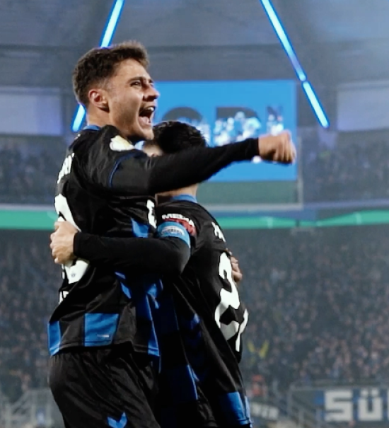 Nicht nur die Premiere von Zusammen Bundesliga im Sommernachtskino ist restlos ausverkauft 🎟️